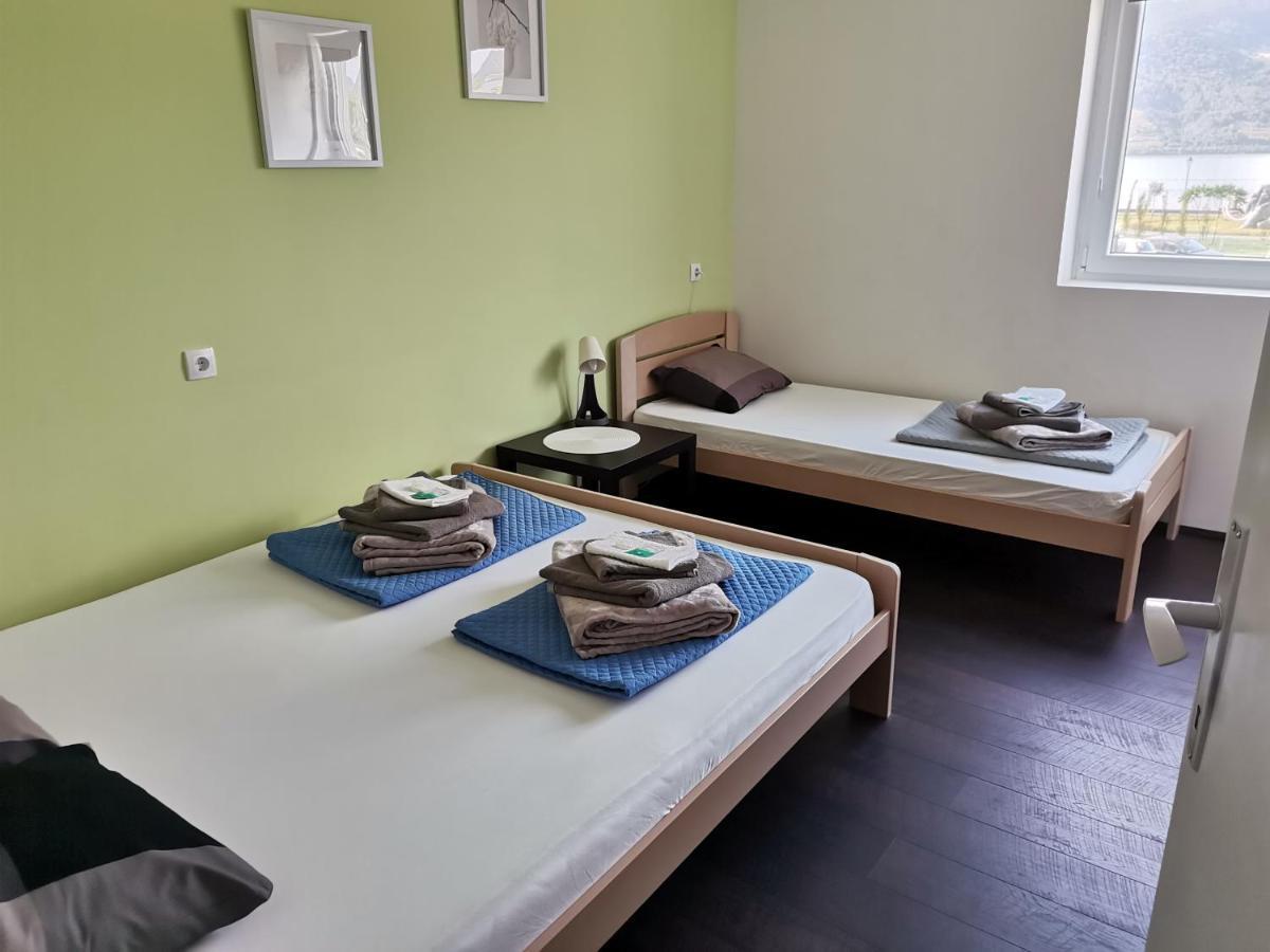 Apartman Terassa Donji Milanovac Buitenkant foto